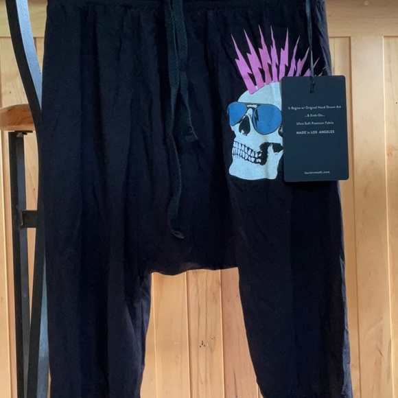 NWT! Lauren Moshi Kids Black Skull Drop Crotch Shorts. Rayon/Spandex Blend. 8 - Picture 11 of 11